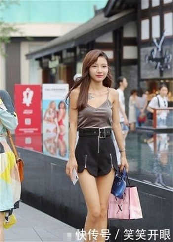 员工和老板夫人木鱼
