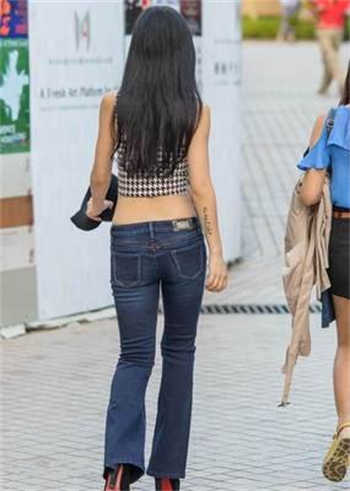 落跑甜心女主郑靓歆