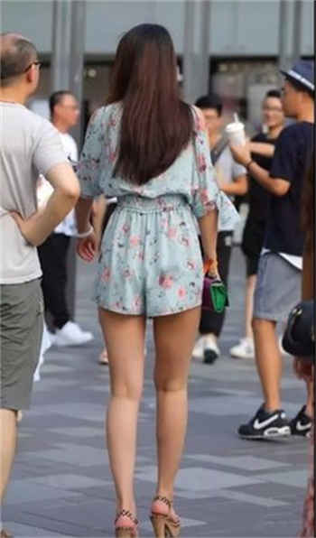 一母三女共侍一夫小说