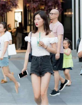 用qq小号跟母亲聊天