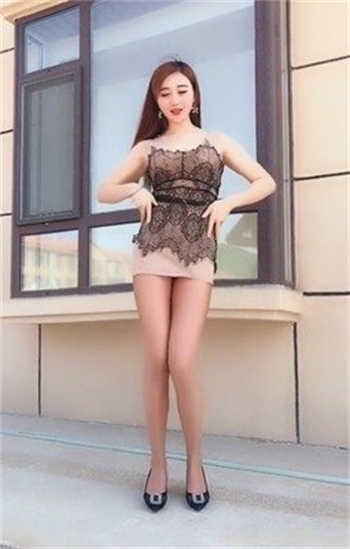女友萱颖 鱼摊老板