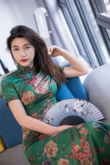 武侠开局成了岳不群