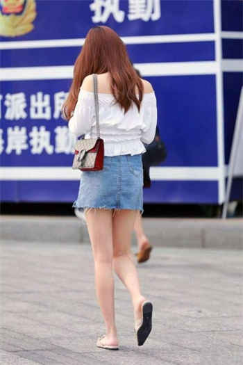 真实吃人脚的血腥图片