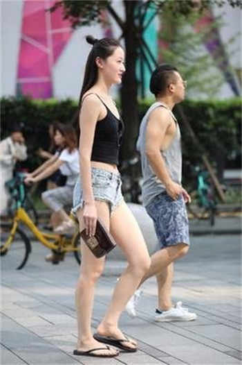 春雨欲来花满楼陈静