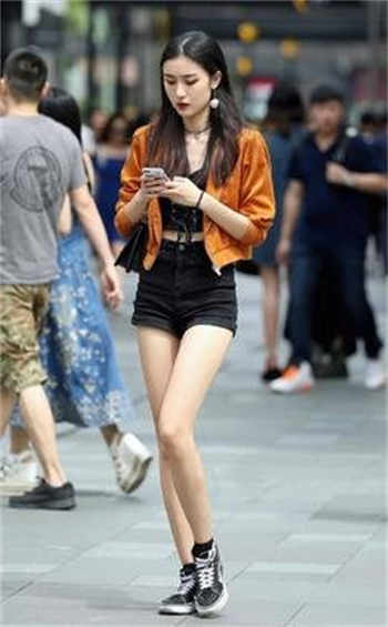 高美红在火车车厢txt