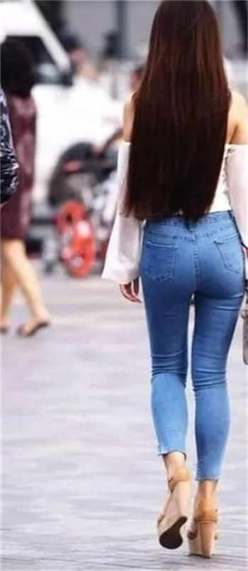 高度近视傻女友小萱