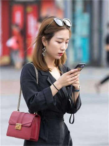 ai换脸章若楠