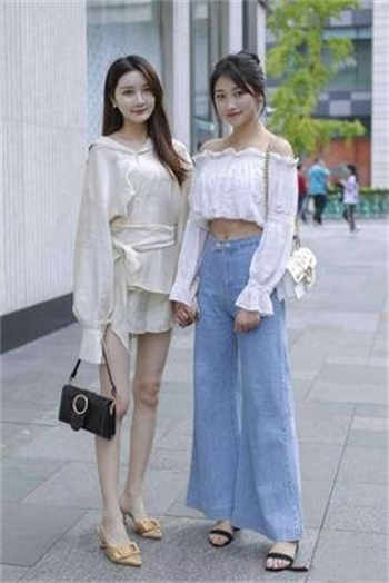 女同为爱鼓掌动作